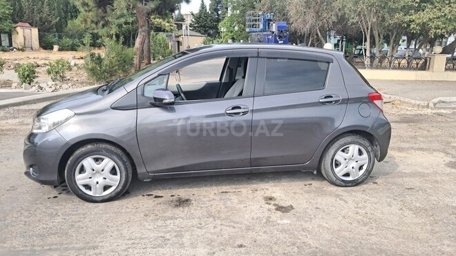 Toyota Vitz 2011, 131,078 km - 1.0 l - Bakı