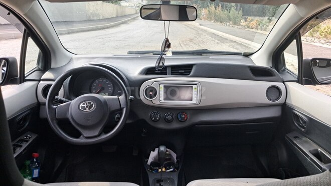 Toyota Vitz 2011, 131,078 km - 1.0 l - Bakı