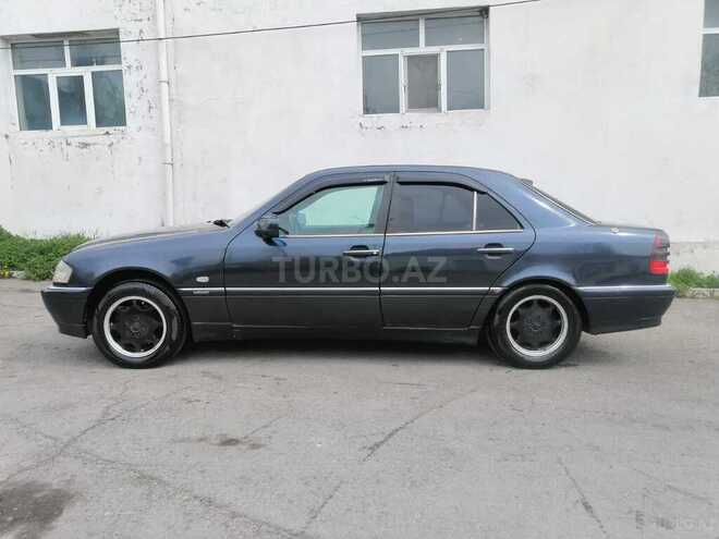 Mercedes C 250 1998, 300,000 km - 2.5 l - Şəki