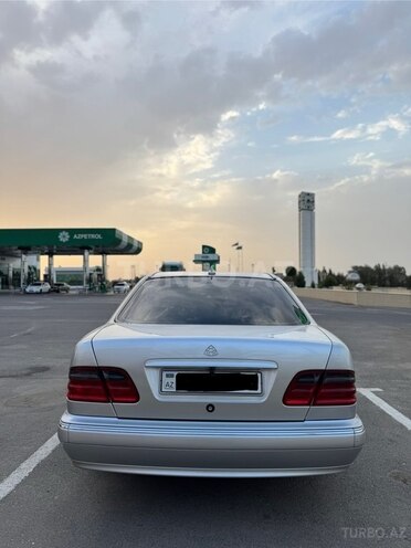 Mercedes E 240 2000, 380,000 km - 2.4 l - Beyləqan