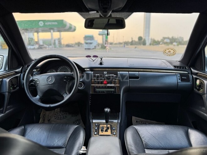 Mercedes E 240 2000, 380,000 km - 2.4 l - Beyləqan