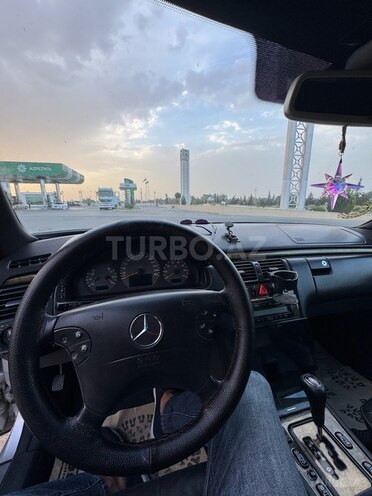 Mercedes E 240 2000, 380,000 km - 2.4 l - Beyləqan