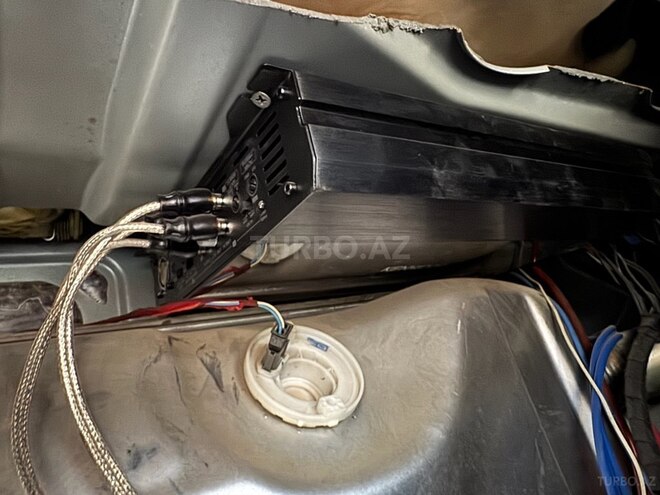 Mercedes E 240 2000, 380,000 km - 2.4 l - Beyləqan