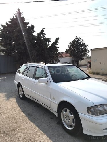 Mercedes C 220 2000, 400,000 km - 2.1 l - Bakı