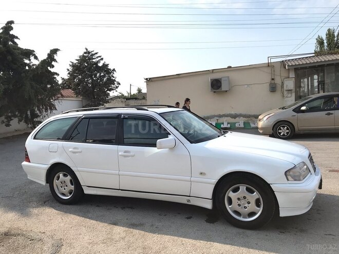 Mercedes C 220 2000, 400,000 km - 2.1 l - Bakı