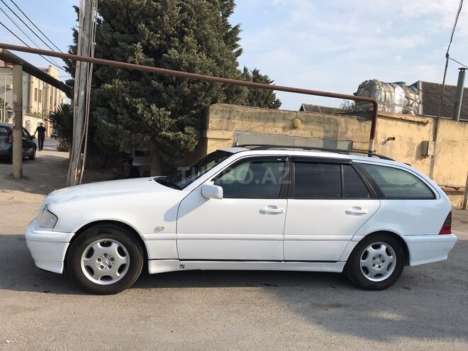 Mercedes C 220 2000, 400,000 km - 2.1 l - Bakı