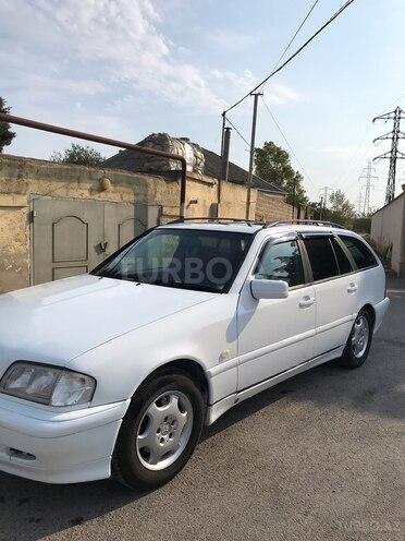 Mercedes C 220 2000, 400,000 km - 2.1 l - Bakı