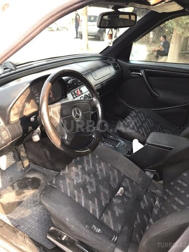 Mercedes C 220 2000, 400,000 km - 2.1 l - Bakı