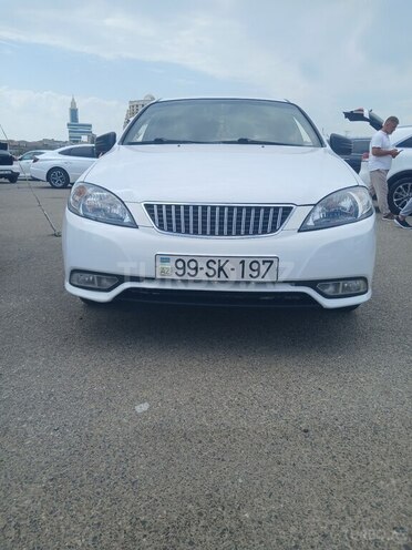 Daewoo Gentra 2013, 453,000 km - 1.5 l - Salyan