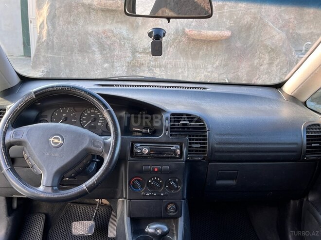 Opel Zafira 2002, 320,000 km - 1.8 l - Xaçmaz