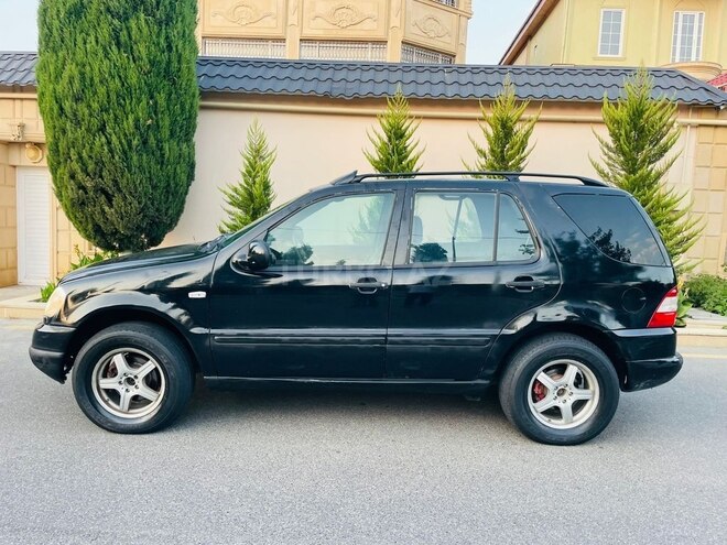 Mercedes ML 320 2000, 250,000 km - 3.2 l - Bakı