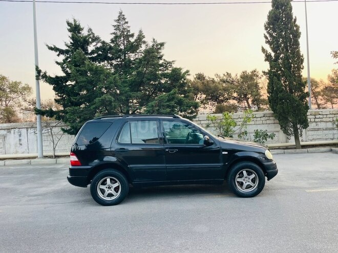 Mercedes ML 320 2000, 250,000 km - 3.2 l - Bakı