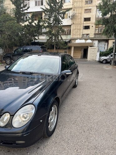 Mercedes E 240 2004, 380,000 km - 2.6 l - Bakı