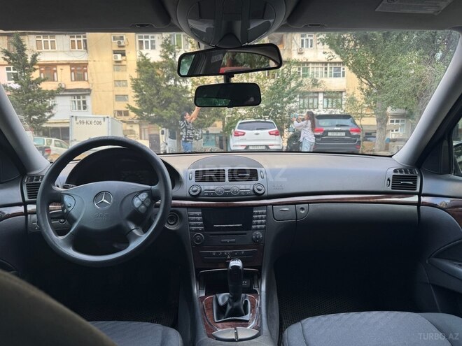 Mercedes E 240 2004, 380,000 km - 2.6 l - Bakı