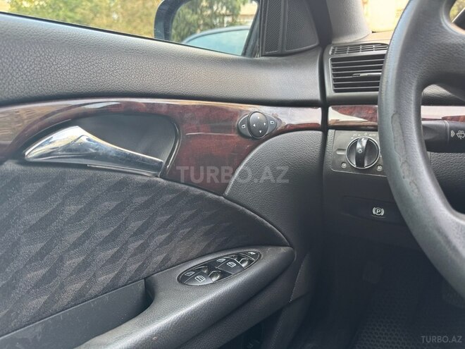 Mercedes E 240 2004, 380,000 km - 2.6 l - Bakı
