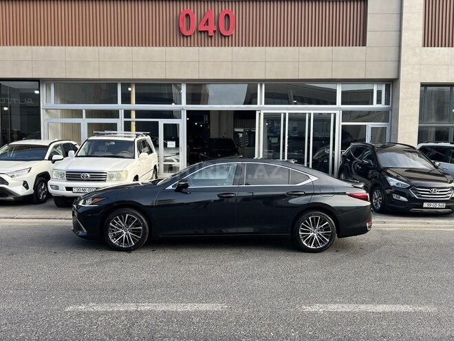 Lexus ES 300h 2025, 0 km - 2.5 l - Bakı