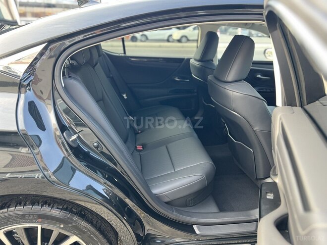 Lexus ES 300h 2025, 0 km - 2.5 l - Bakı