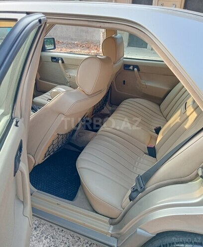 Mercedes 190 1992, 276,000 km - 2.3 l - Bakı