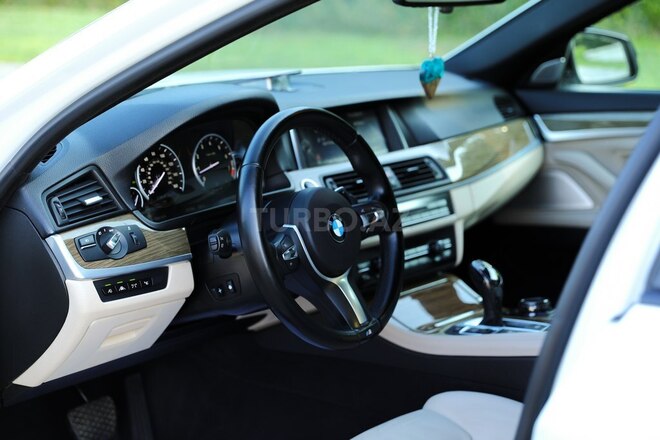 BMW 528 2014, 228,000 km - 2.0 l - Bakı