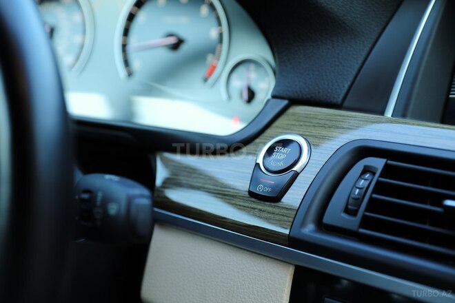 BMW 528 2014, 228,000 km - 2.0 l - Bakı