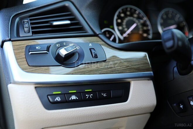 BMW 528 2014, 228,000 km - 2.0 l - Bakı