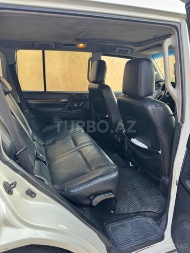 Mitsubishi Pajero 2008, 415,000 km - 3.0 l - Bakı