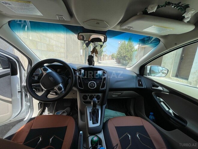 Ford Focus 2014, 240,000 km - 2.0 л - Bakı
