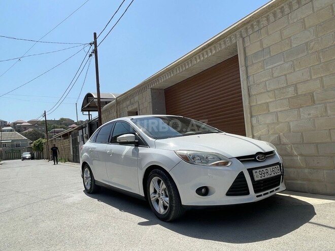 Ford Focus 2014, 240,000 km - 2.0 л - Bakı