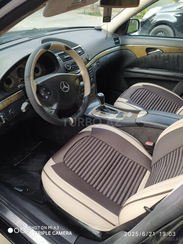 Mercedes E 220 2002, 285,400 km - 2.2 l - Bakı