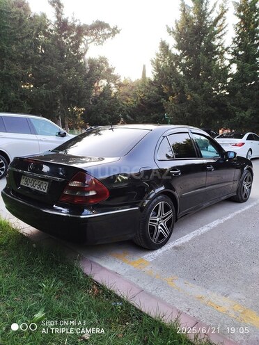 Mercedes E 220 2002, 285,400 km - 2.2 l - Bakı