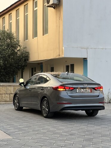 Hyundai Elantra 2018, 78,300 km - 2.0 л - Bakı
