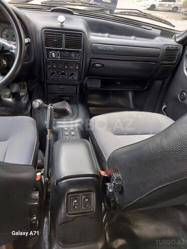 GAZ 31105 2006, 281,800 km - 2.3 l - Bakı