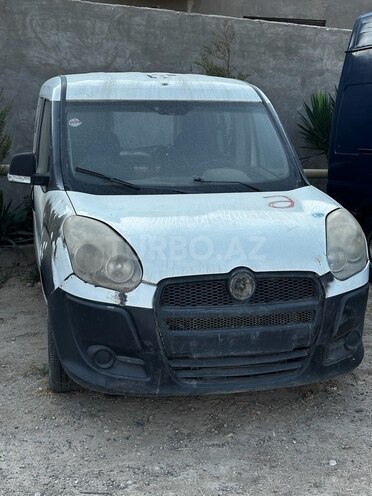 Fiat Doblo 2014, 200,000 km - 1.4 l - Bakı