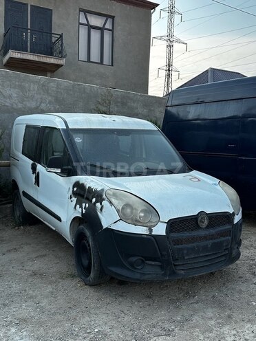 Fiat Doblo 2014, 200,000 km - 1.4 l - Bakı