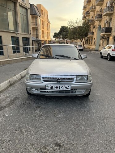 Opel Astra 1994, 350,000 km - 1.6 l - Bakı