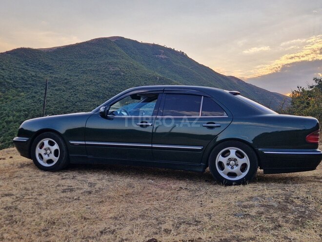 Mercedes E 270 1999, 418,000 km - 2.7 l - Masallı