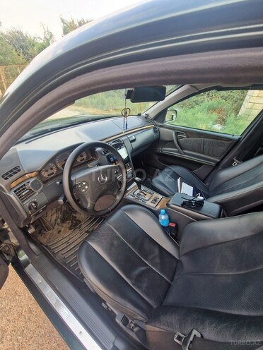 Mercedes E 270 1999, 418,000 km - 2.7 l - Masallı