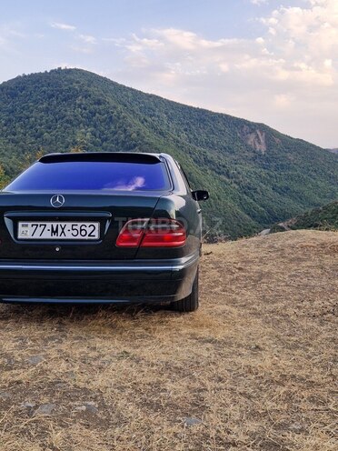 Mercedes E 270 1999, 418,000 km - 2.7 l - Masallı