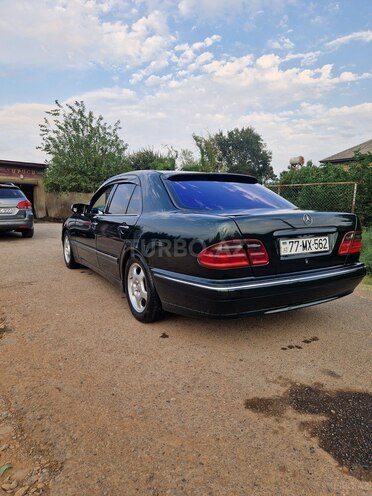 Mercedes E 270 1999, 418,000 km - 2.7 l - Masallı