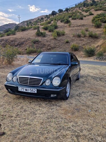 Mercedes E 270 1999, 418,000 km - 2.7 l - Masallı