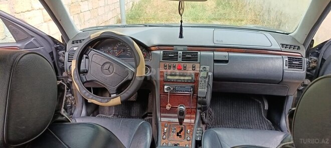 Mercedes E 280 1998, 500,000 km - 2.8 l - İsmayıllı