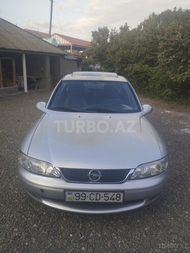 Opel Vectra 1999, 200,000 km - 2.0 l - Qazax