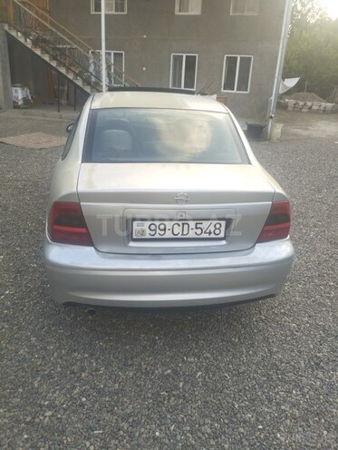 Opel Vectra 1999, 200,000 km - 2.0 l - Qazax