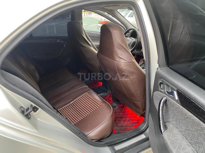 Mercedes C 240 2001, 417,137 km - 2.6 l - Yevlax
