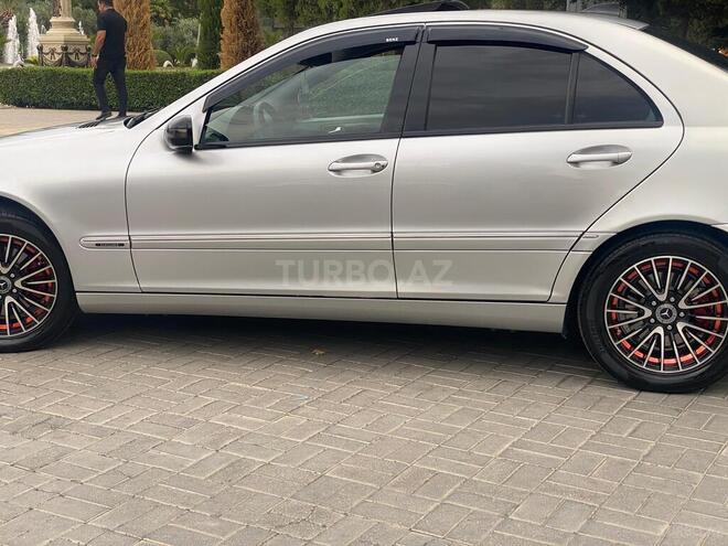 Mercedes C 240 2001, 417,137 km - 2.6 l - Yevlax