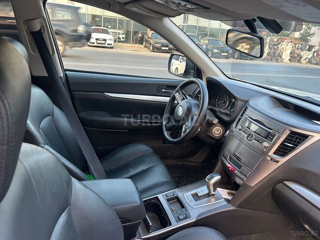 Subaru Legacy 2011, 285,000 km - 2.5 l - Bakı