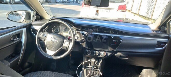 Toyota Corolla 2013, 212,000 km - 2.0 l - Salyan