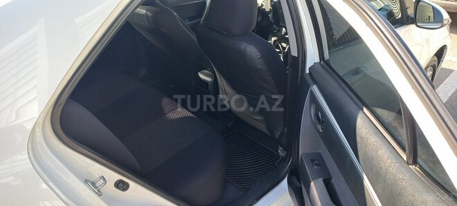 Toyota Corolla 2013, 212,000 km - 2.0 l - Salyan