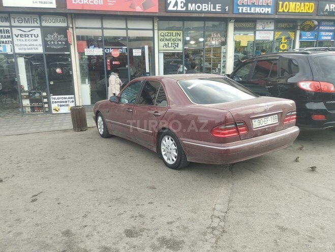 Mercedes E 250 1996, 123,456 km - 2.5 l - Bakı