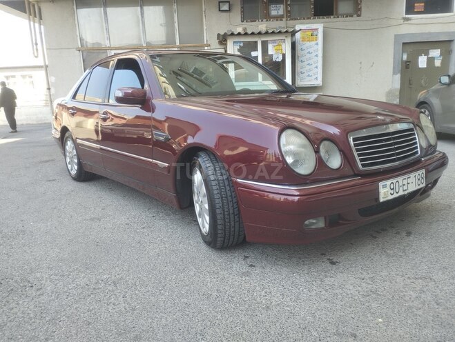 Mercedes E 250 1996, 123,456 km - 2.5 l - Bakı